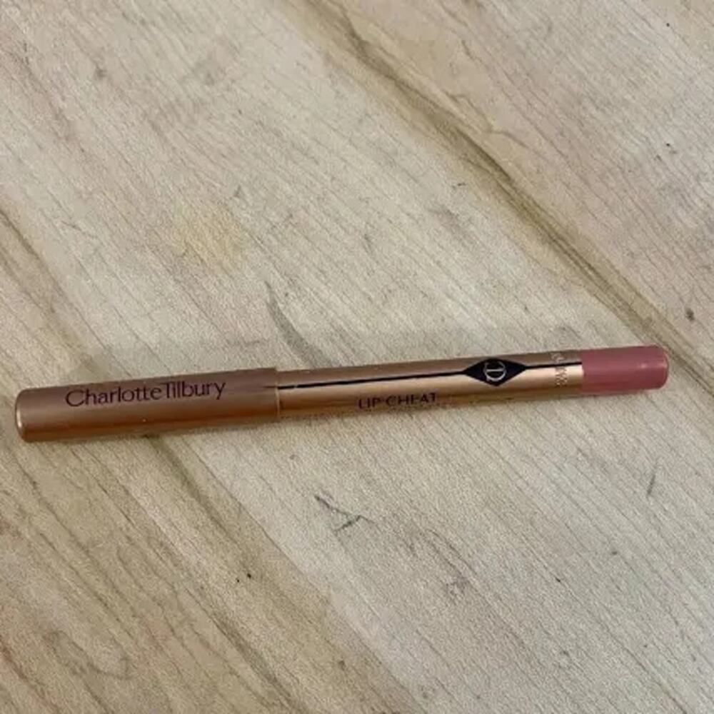 Charlotte tilbury lip cheat lip liner in PILLOW TALK DELUXE TRAVEL